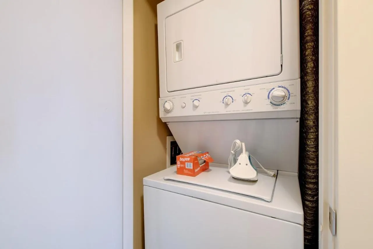 The Astoria Nook Apartment Victoria 0*,  Canada